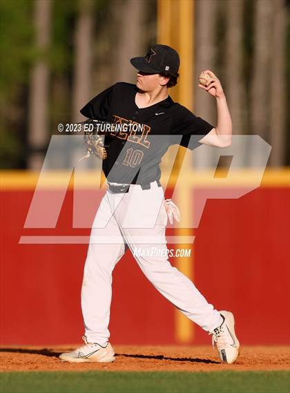 Thumbnail 1 in Kell @ Lassiter photogallery.