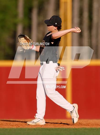 Thumbnail 2 in Kell @ Lassiter photogallery.