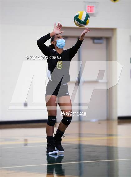 Thumbnail 3 in Charlotte Catholic @ Independence photogallery.