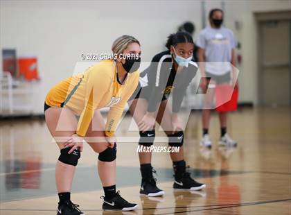 Thumbnail 1 in Charlotte Catholic @ Independence photogallery.