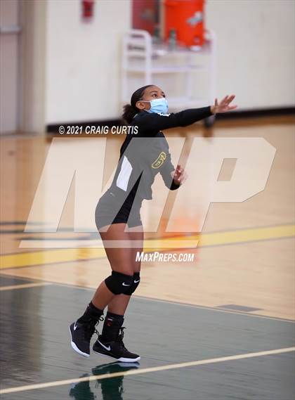 Thumbnail 2 in Charlotte Catholic @ Independence photogallery.