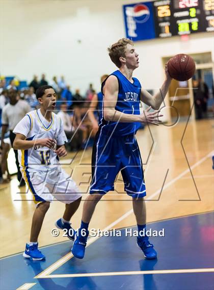 Thumbnail 3 in Jesuit @ Jefferson photogallery.