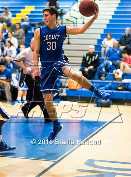 Thumbnail 1 in Jesuit @ Jefferson photogallery.