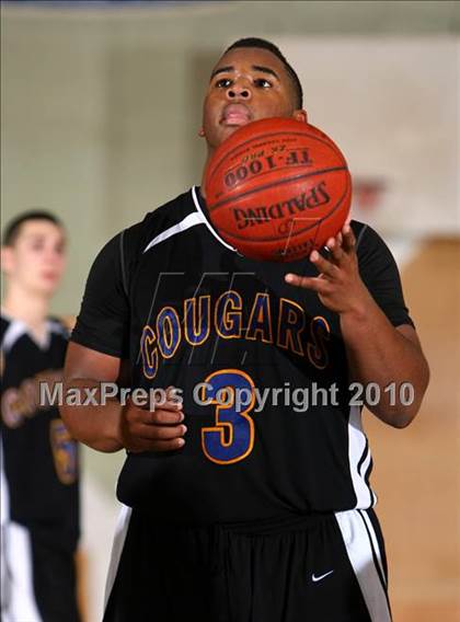 Thumbnail 2 in Campbell Hall vs. Newark Memorial (California Classic) photogallery.