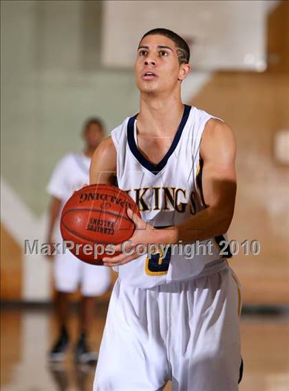 Thumbnail 1 in Campbell Hall vs. Newark Memorial (California Classic) photogallery.