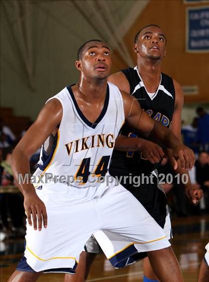 Thumbnail 1 in Campbell Hall vs. Newark Memorial (California Classic) photogallery.