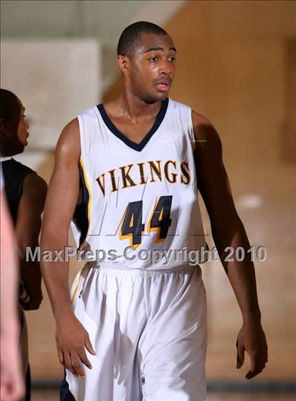 Thumbnail 3 in Campbell Hall vs. Newark Memorial (California Classic) photogallery.
