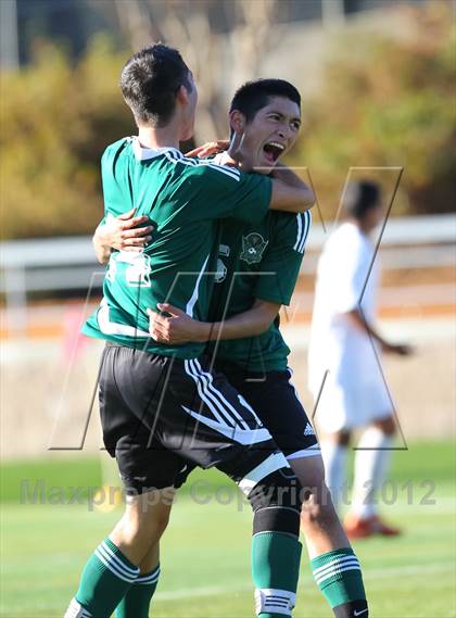 Thumbnail 2 in Central Valley vs. River Valley (CIF SJS D3 Final) photogallery.