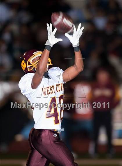 Thumbnail 2 in West Covina vs. Bonita (CIF SS Southeast Division Final) photogallery.