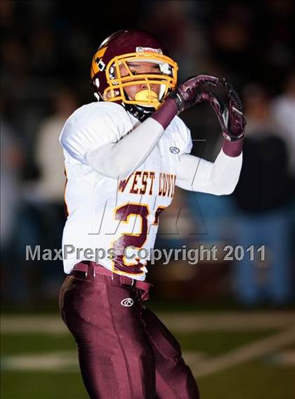 Thumbnail 3 in West Covina vs. Bonita (CIF SS Southeast Division Final) photogallery.