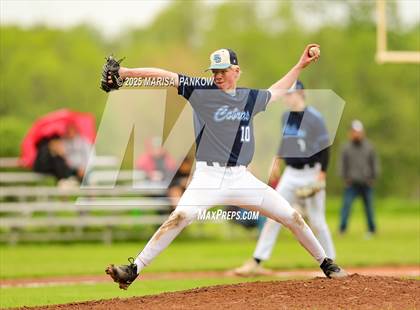 Thumbnail 2 in Bishop Grimes vs Onondaga photogallery.