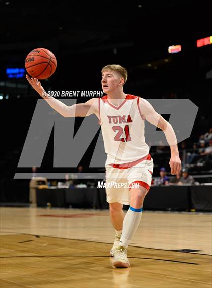 Thumbnail 1 in Yuma vs. Fowler (CHSAA 2A Great 8) photogallery.