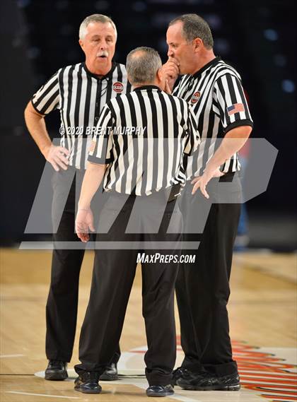 Thumbnail 2 in Yuma vs. Fowler (CHSAA 2A Great 8) photogallery.