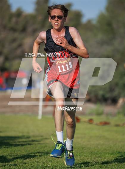 Thumbnail 3 in Larry Burgess Las Vegas Invitational (Varsity Boys A) photogallery.