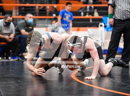 Thumbnail 2 in Klein vs Prosper photogallery.