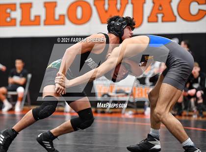 Thumbnail 2 in Klein vs Prosper photogallery.
