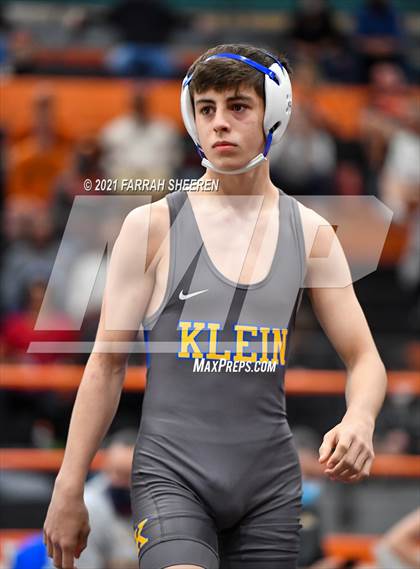 Thumbnail 1 in Klein vs Prosper photogallery.