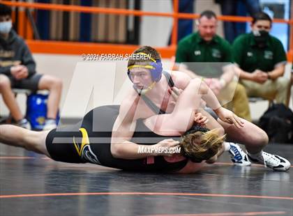 Thumbnail 3 in Klein vs Prosper photogallery.