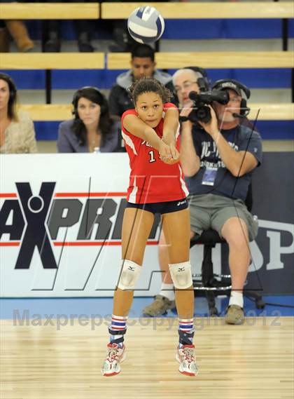 Thumbnail 2 in Marymount vs. Redondo Union (CIF SS D1AA Final) photogallery.