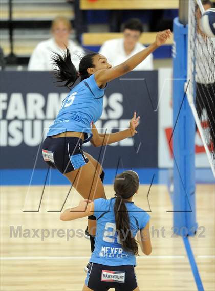 Thumbnail 1 in Marymount vs. Redondo Union (CIF SS D1AA Final) photogallery.