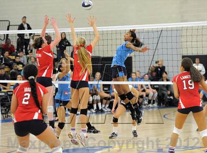 Thumbnail 3 in Marymount vs. Redondo Union (CIF SS D1AA Final) photogallery.