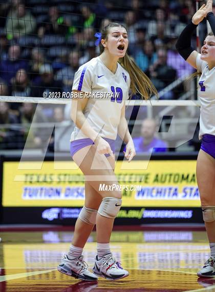 Thumbnail 1 in Bushland vs. Central Heights (UIL 3A Volleyball Semifinal) photogallery.