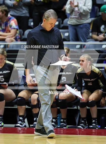Thumbnail 1 in Bushland vs. Central Heights (UIL 3A Volleyball Semifinal) photogallery.