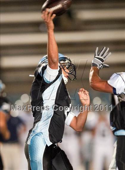 Thumbnail 2 in Gabrielino vs. Azusa photogallery.