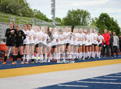 Thumbnail 1 in Utica Eisenhower vs. Adams (MHSAA District Final) photogallery.