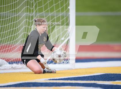 Thumbnail 2 in Utica Eisenhower vs. Adams (MHSAA District Final) photogallery.