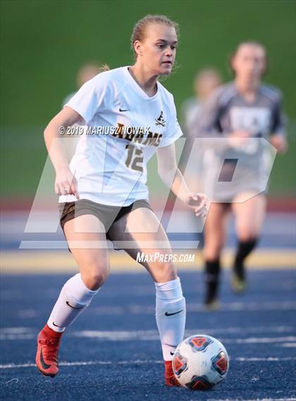 Thumbnail 2 in Utica Eisenhower vs. Adams (MHSAA District Final) photogallery.