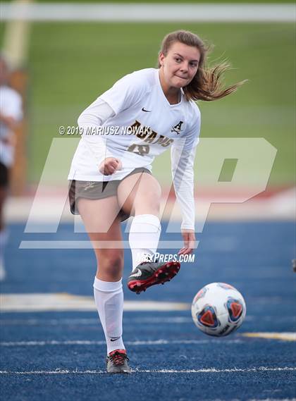 Thumbnail 3 in Utica Eisenhower vs. Adams (MHSAA District Final) photogallery.