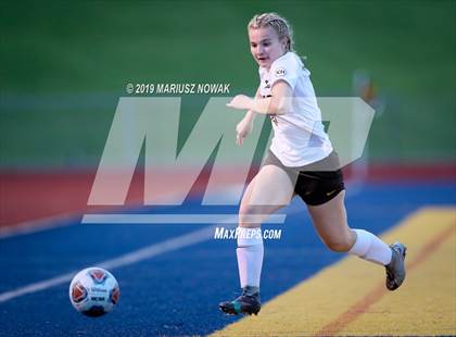 Thumbnail 3 in Utica Eisenhower vs. Adams (MHSAA District Final) photogallery.