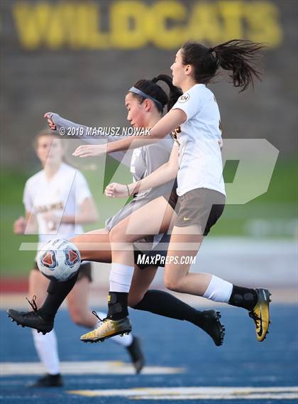 Thumbnail 2 in Utica Eisenhower vs. Adams (MHSAA District Final) photogallery.