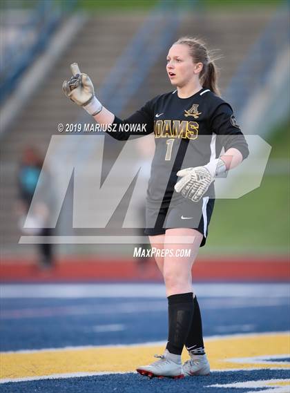 Thumbnail 1 in Utica Eisenhower vs. Adams (MHSAA District Final) photogallery.