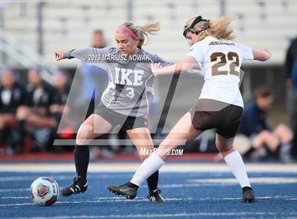 Thumbnail 1 in Utica Eisenhower vs. Adams (MHSAA District Final) photogallery.