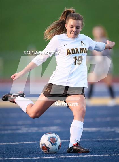 Thumbnail 1 in Utica Eisenhower vs. Adams (MHSAA District Final) photogallery.