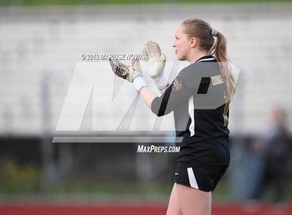 Thumbnail 1 in Utica Eisenhower vs. Adams (MHSAA District Final) photogallery.
