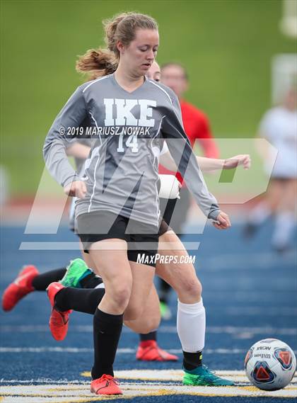 Thumbnail 3 in Utica Eisenhower vs. Adams (MHSAA District Final) photogallery.