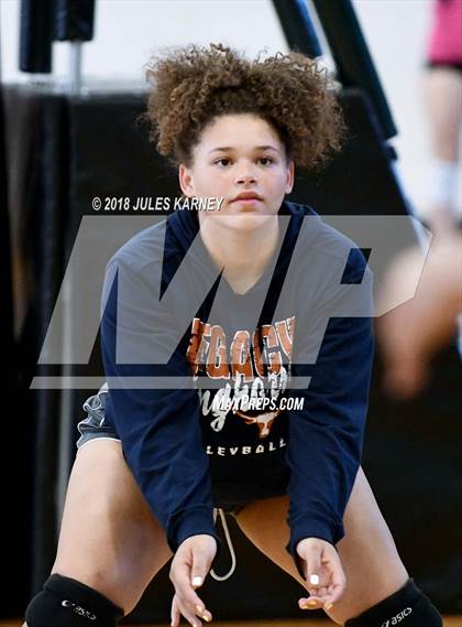 Thumbnail 2 in Legacy vs Palo Verde photogallery.