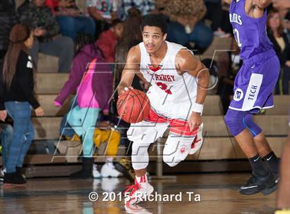 Thumbnail 3 in Cape Henry Collegiate vs. Newark Tech (Battle by the Bay) photogallery.