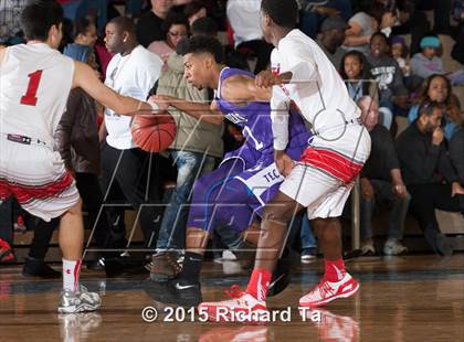 Thumbnail 3 in Cape Henry Collegiate vs. Newark Tech (Battle by the Bay) photogallery.