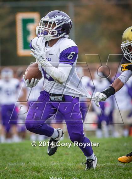 Thumbnail 2 in Gonzaga @ Archbishop Carroll photogallery.