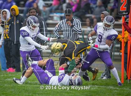 Thumbnail 2 in Gonzaga @ Archbishop Carroll photogallery.