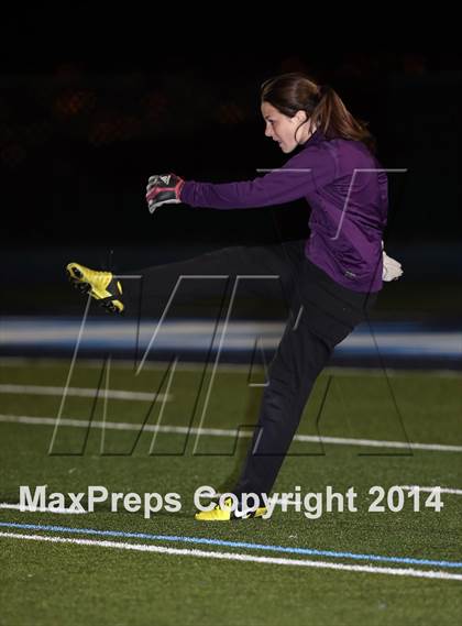 Thumbnail 2 in Sacred Heart Prep vs. Menlo (CIF CCS D3 Final) photogallery.