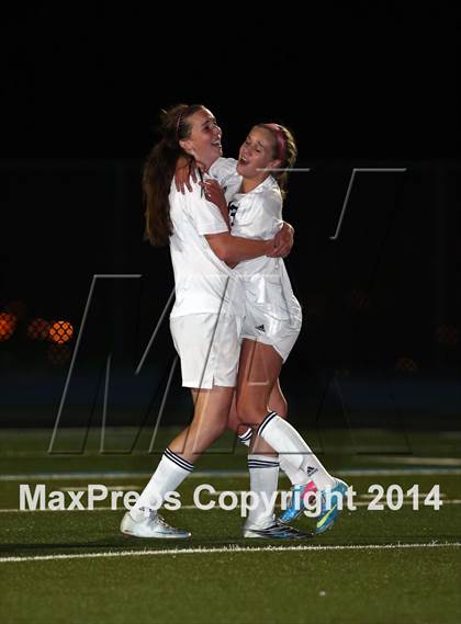 Thumbnail 2 in Sacred Heart Prep vs. Menlo (CIF CCS D3 Final) photogallery.