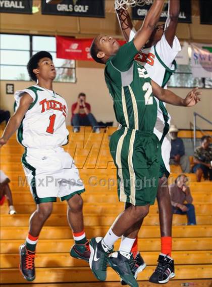 Thumbnail 3 in Dunbar vs. Briarcrest Christian (City of the Palms Classic) photogallery.