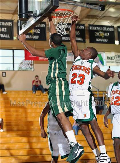 Thumbnail 2 in Dunbar vs. Briarcrest Christian (City of the Palms Classic) photogallery.