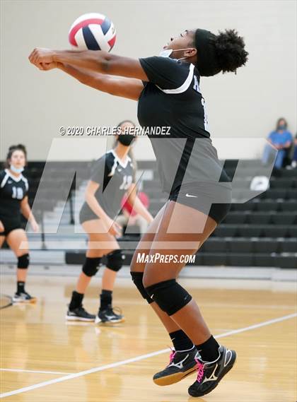Thumbnail 3 in Paetow @ College Station (B Teams) photogallery.