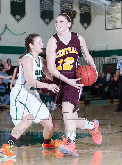 Thumbnail 1 in Cedar Creek vs Central Regional (War vs the Shore) photogallery.